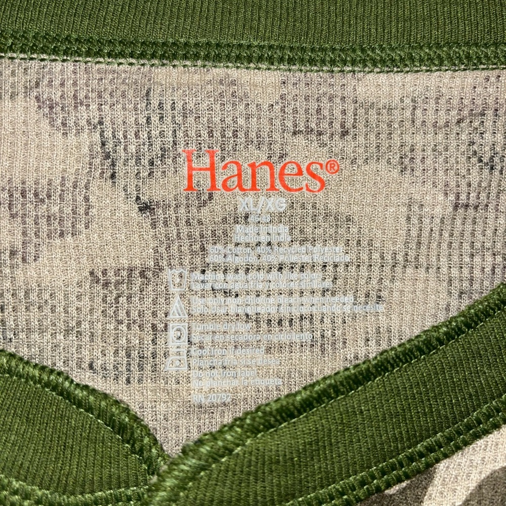 Men’s Camo full body log Johns - Picture 2 of 2